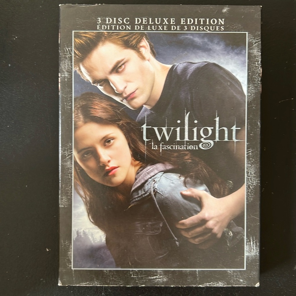 Twilight DVD 3 Disc Deluxe Edition
